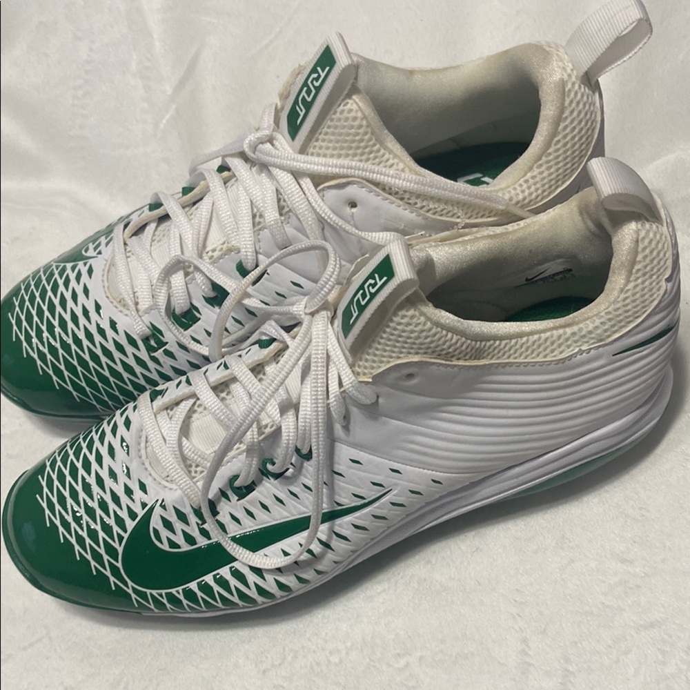 Nike Trout 2 Pro Cleats Green and White Athletic Shoes with Textured Design